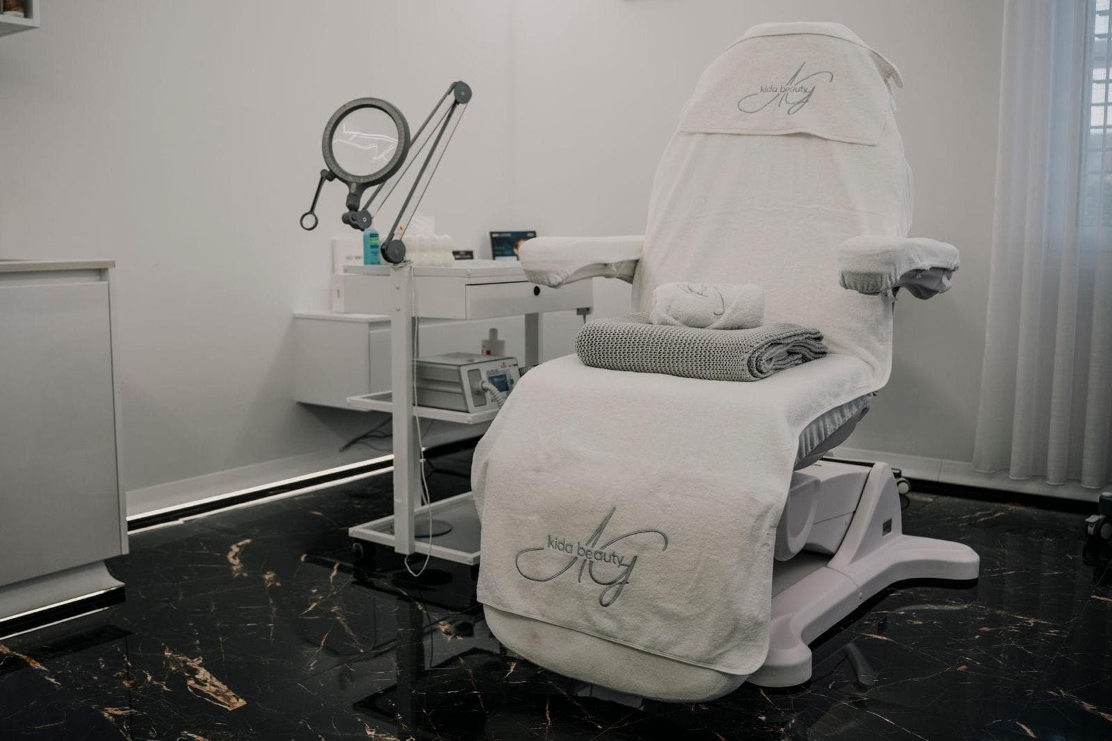 Wellness und professionelle Hautpflege im Kosmetikstudio Kida Beauty, Kölliken